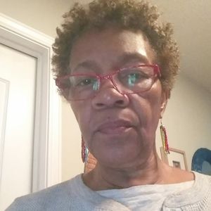 Meet your Posher, Claudia